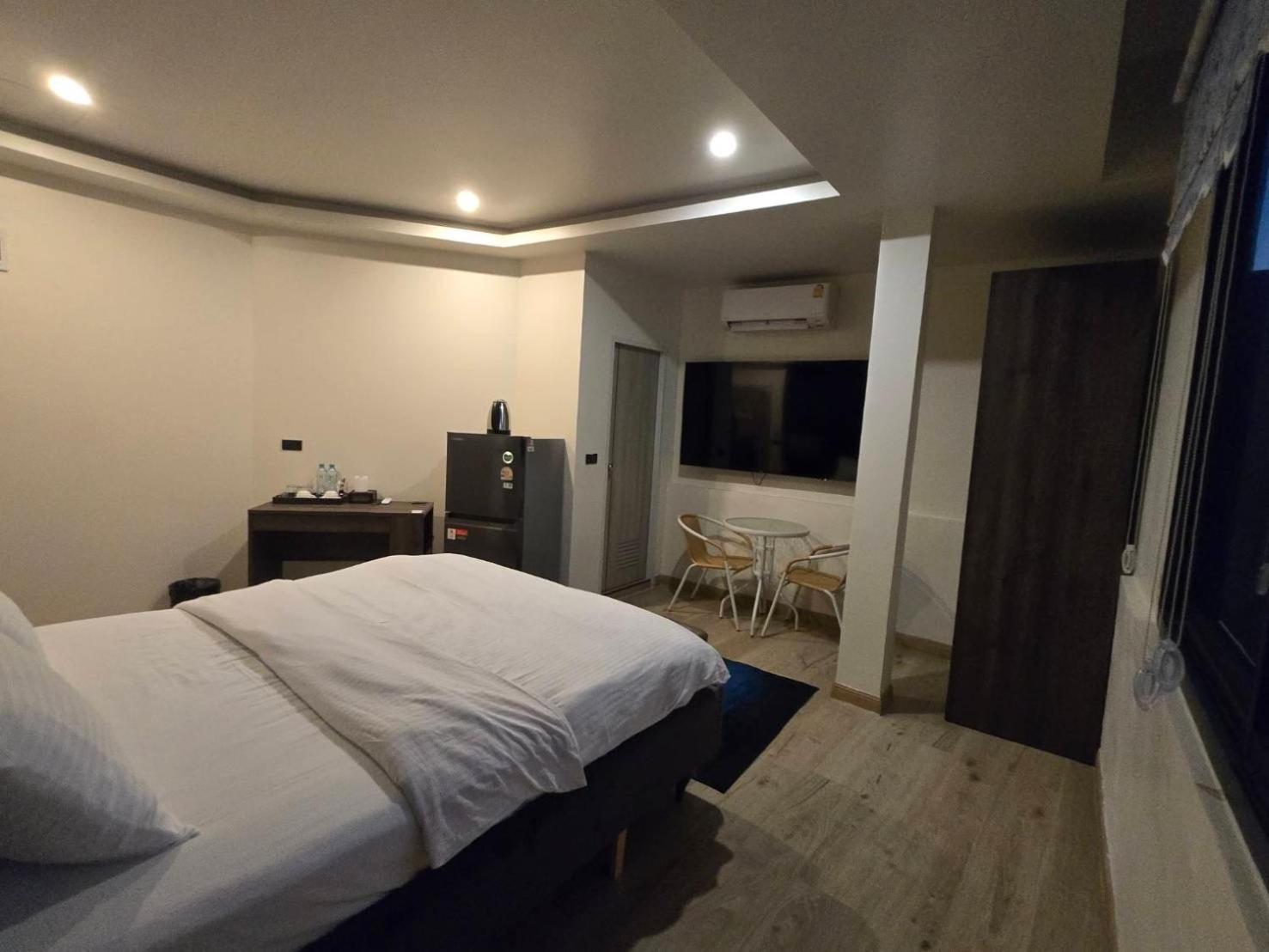 Pumpui Place Pattaya Exteriör bild
